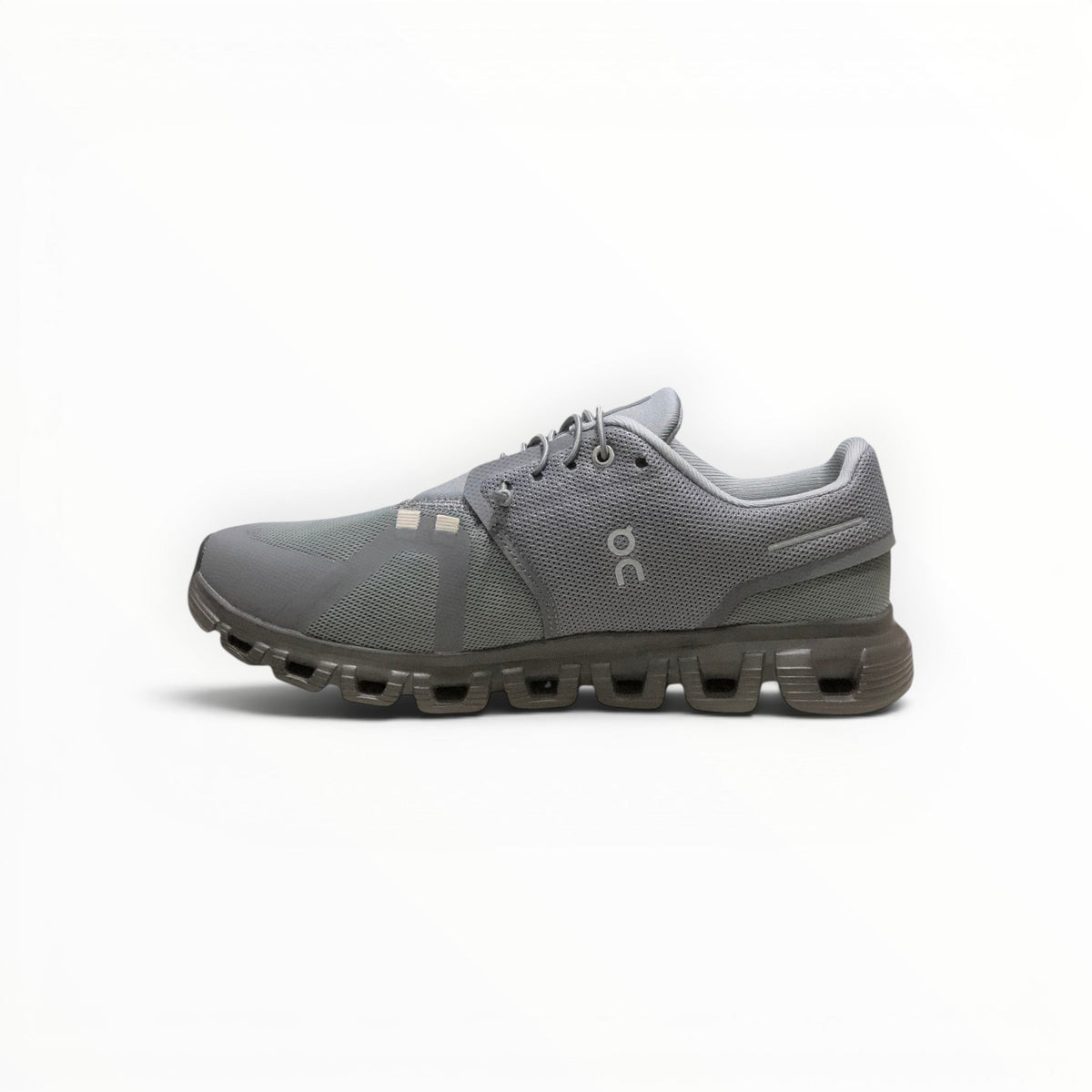 On Cloud 6 Waterproof women's lifestyle shoe in Fog Grey/Charcoal, three-quarter view