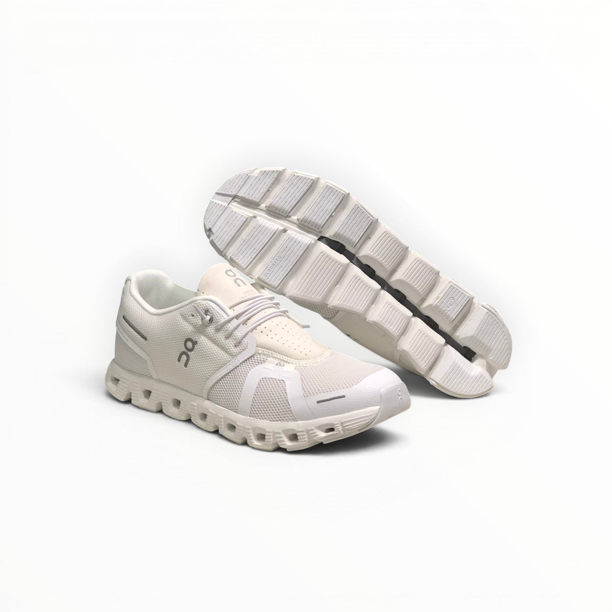 On Cloud 5 women's lifestyle shoe in White, three-quarter view