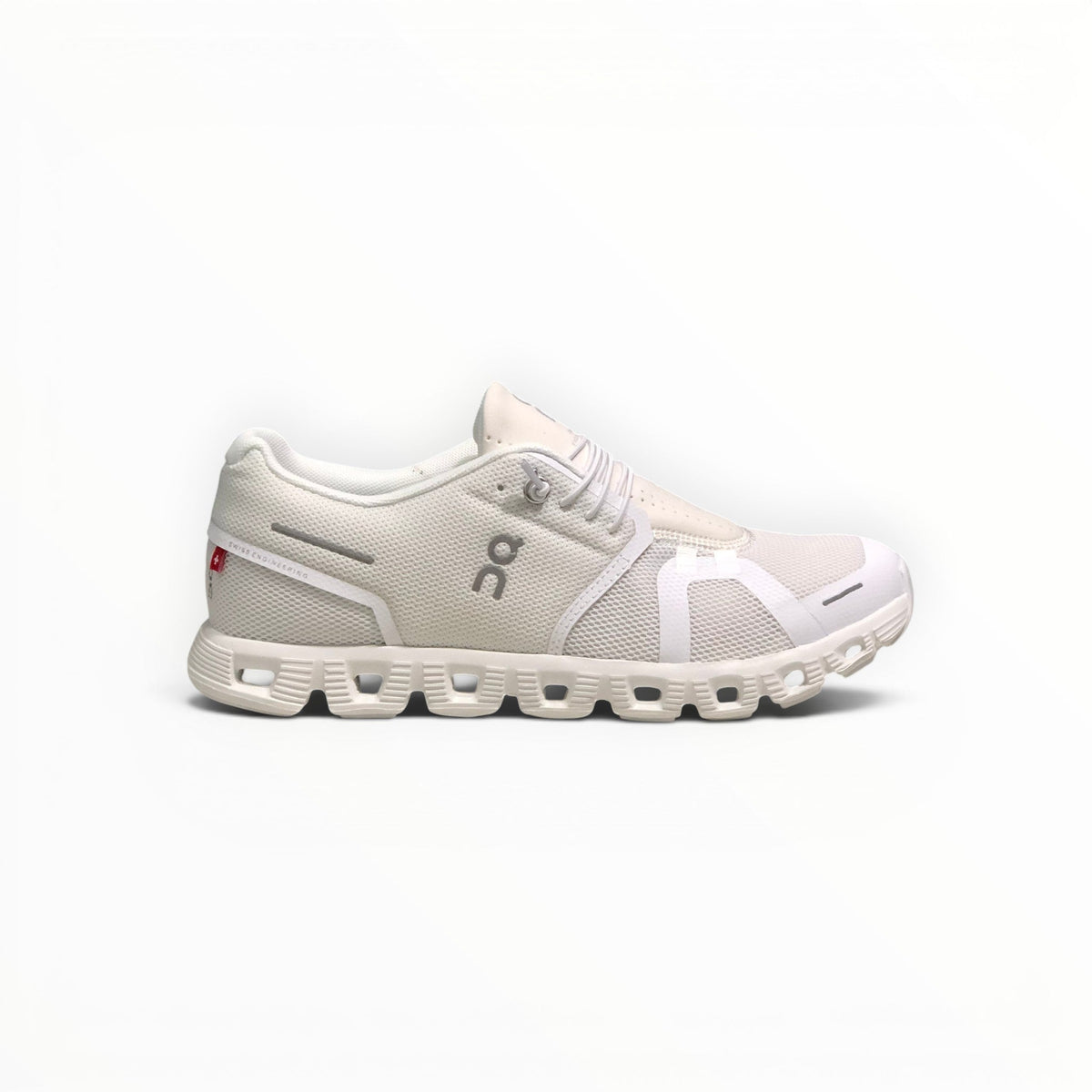 On Cloud 5 women's lifestyle shoe in White, outsole view