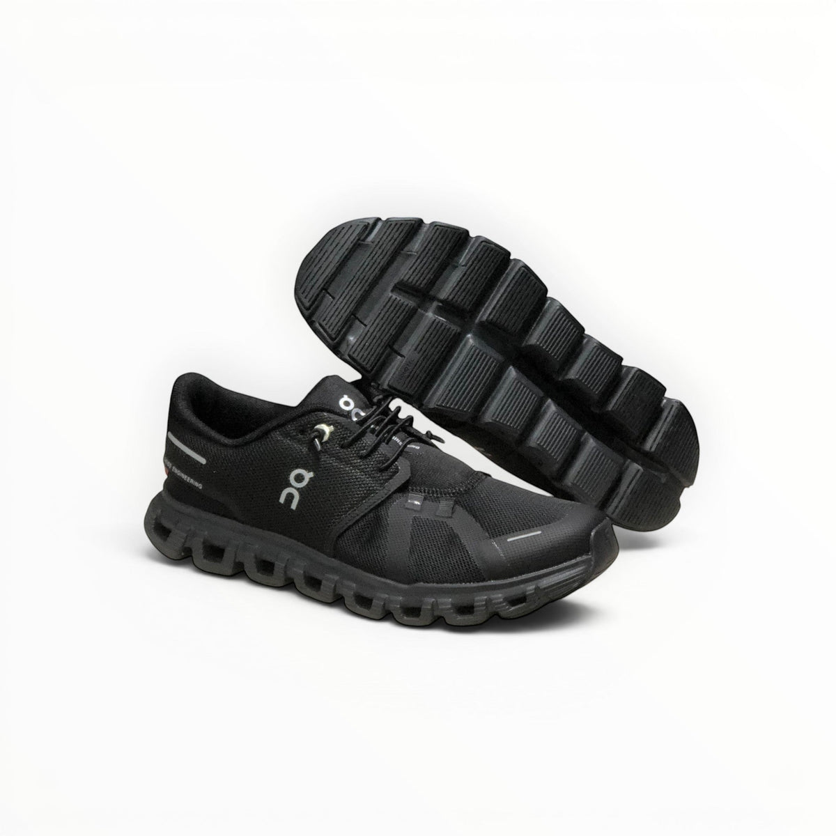 On Cloud 6 Waterproof women's lifestyle shoe in All Black, pair view