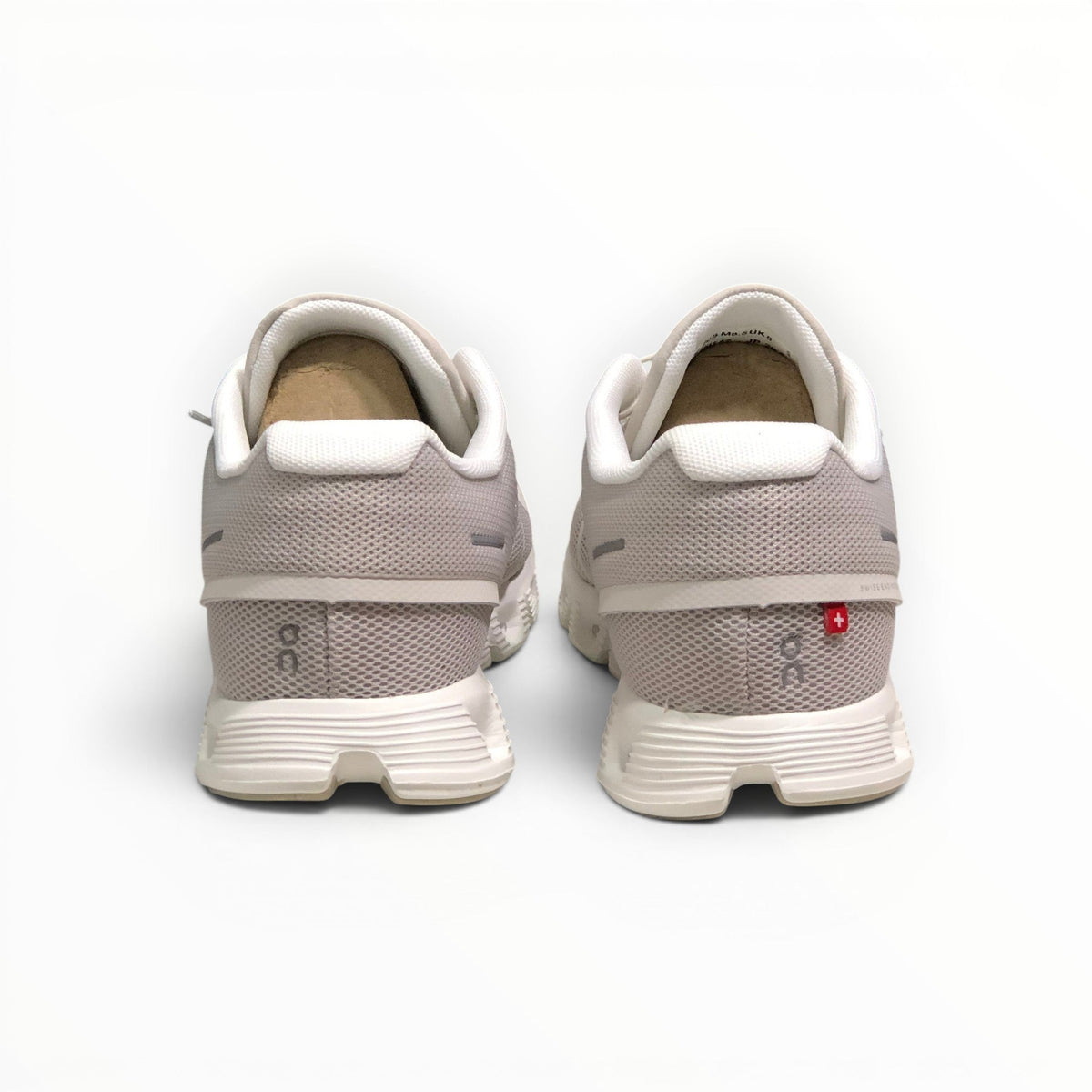 On Cloud 5 men's lifestyle shoe in Pearl/White, heel view