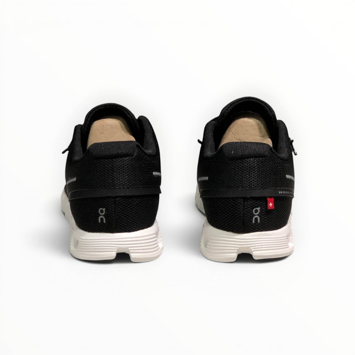 On Cloud 5 men's lifestyle shoe in Black/White, heel view