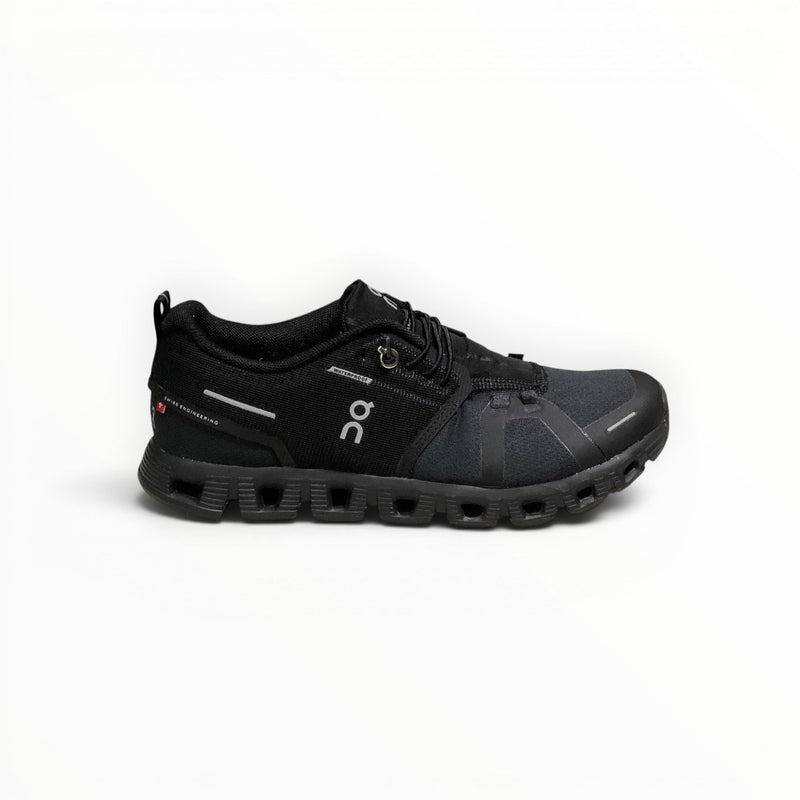 On Cloud 5 men's lifestyle shoe in Black, side profile