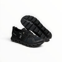 On Cloud 5 men's lifestyle shoe in Black, three-quarter view