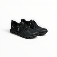 On Cloud 5 men's lifestyle shoe in Black, top view