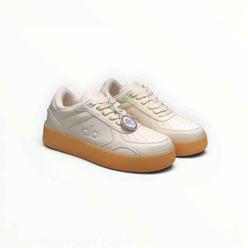 Alo Recovery Mode women's lifestyle sneakers in Natural White/Gum, product view 1