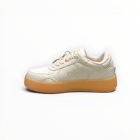 Alo Recovery Mode women's lifestyle sneakers in Natural White/Gum, product view 4