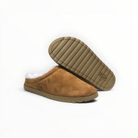 Alo Recovery Slipper men's suede mule in Saddle/Ivory, outsole view