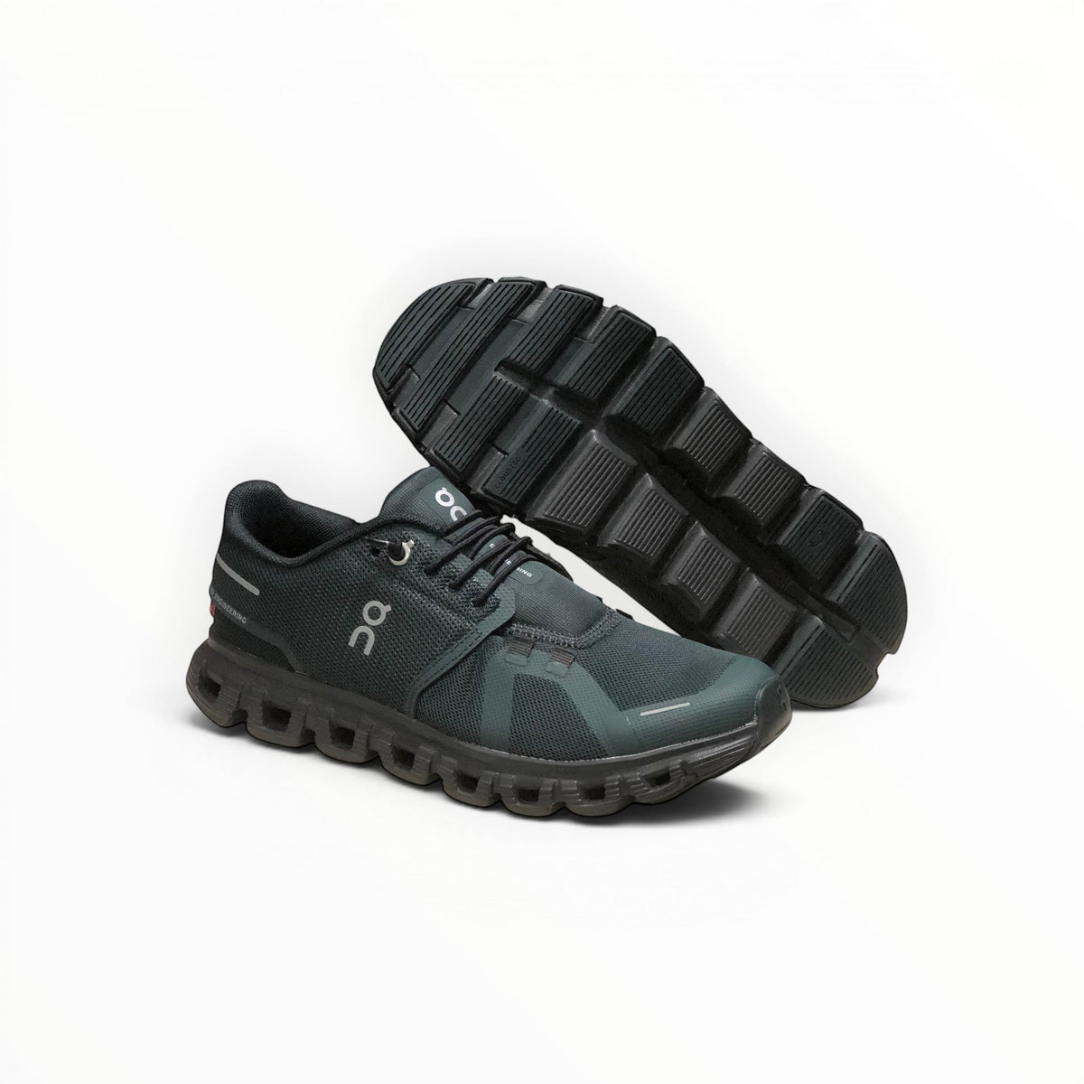 On Cloud 6 Waterproof men's lifestyle shoe in Forest Green/Black, three-quarter view