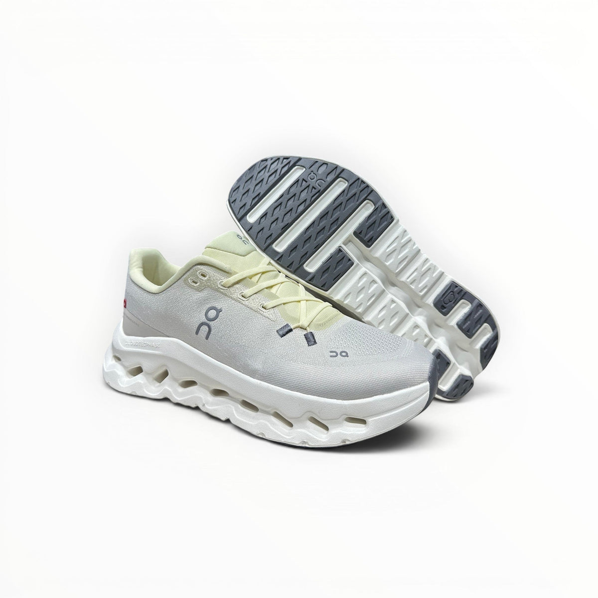 On Cloudtilt men's walking shoes in Light Grey/Yellow, product view 3